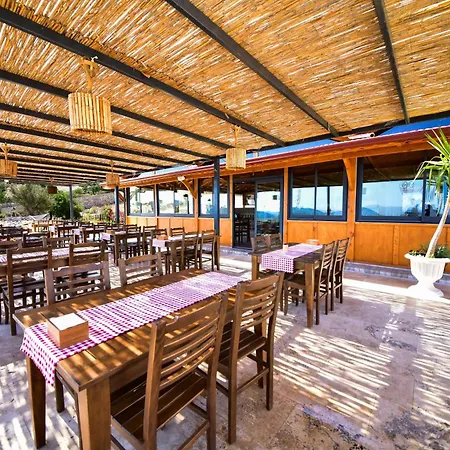 Zuhre Cafe B&B Demre